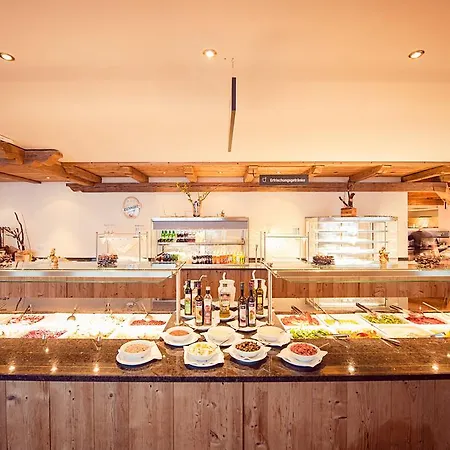 Alpenrose Aktiv & Sport מלון קוהטאי